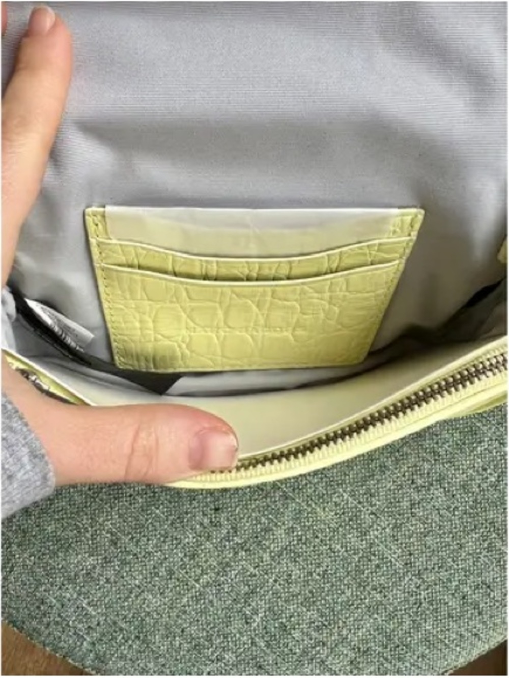 Marc Jacobs Lemon Croc-Embossed Shoulder Bag with Silver Chain - Picture 3 of 4